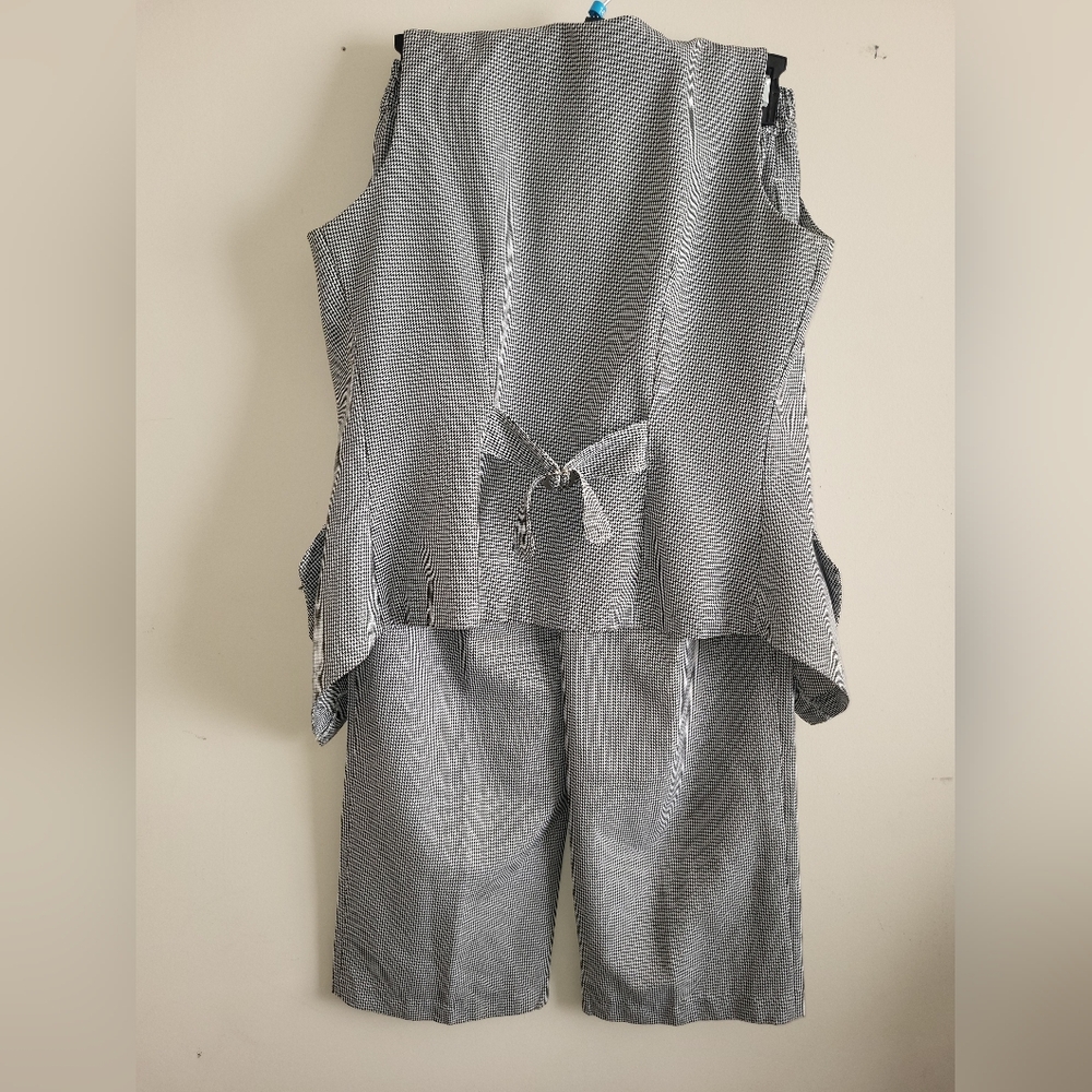 Black And White 2pc Set - image 7